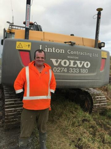 David Sellwood - Truck Driver / Machine Operator David Sellwood - Truck Driver / Machine Operator