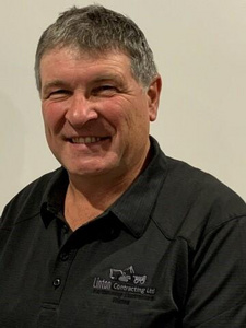 Stu Davie - Supervisor/ Machine Operator Stu Davie - Supervisor/ Machine Operator